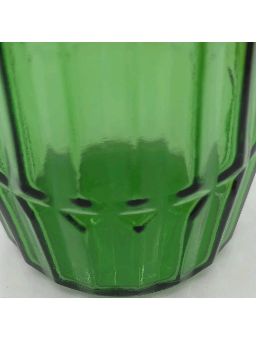 Vintage Hoosier Glass Emerald Green Ribbed Vase 10